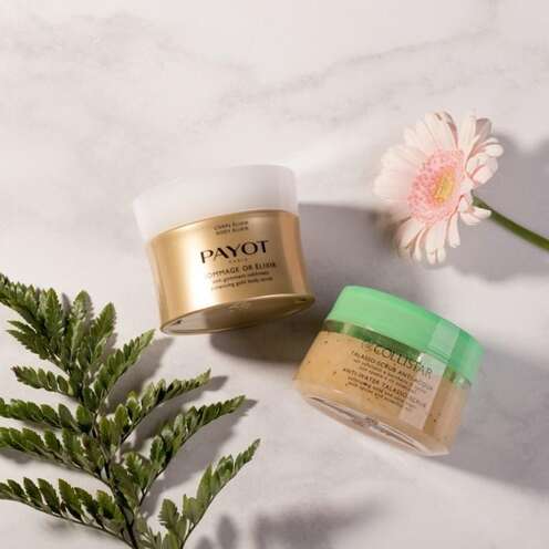 Peeling skvěle vyčistí pokožku připraví ji na samoopalovací krém