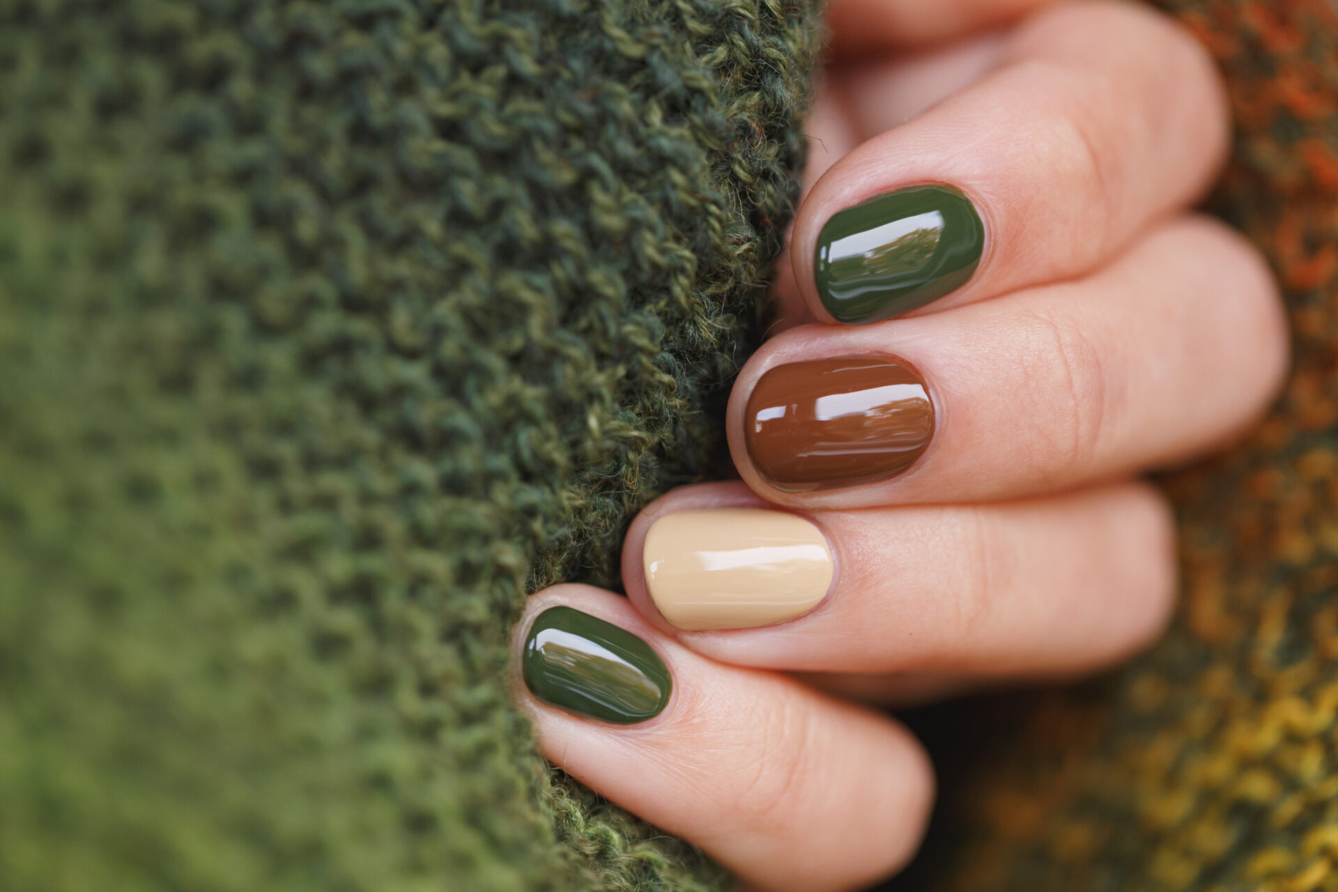 Trendy w manicure na jesień. Co będzie modne tego roku?